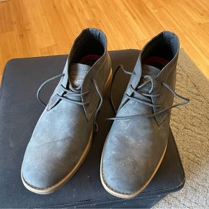 Men’s size 13 Levi’s dress shoes